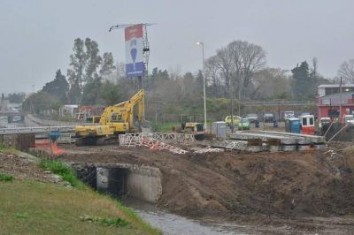 La Provincia invertir� unos 4.700 millones en obras para la Regi�n