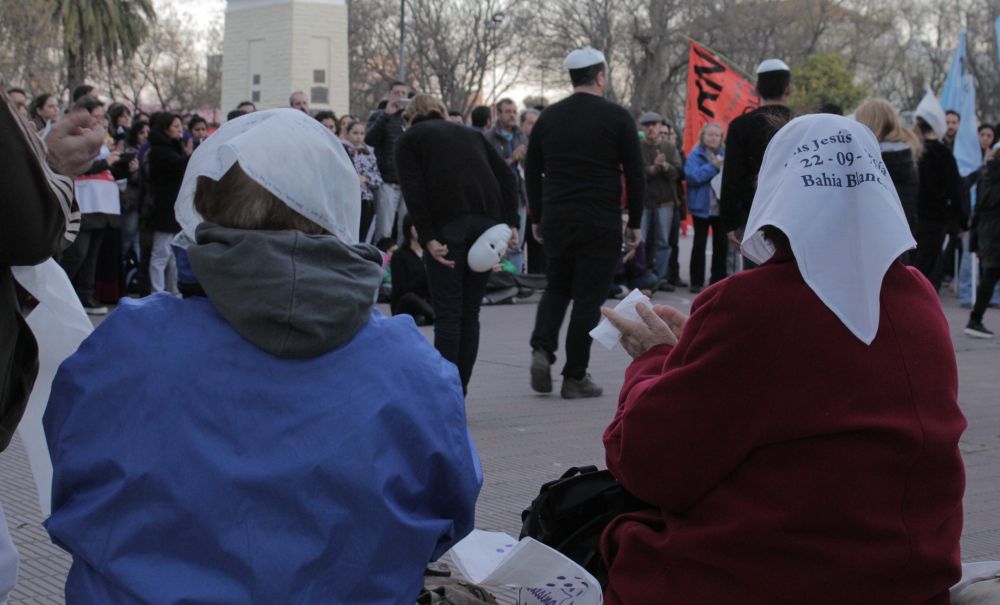 Viedma tambi�n celebr� las 2000 marchas de las Madres de Plaza de Mayo
