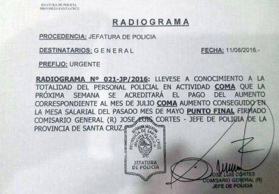 Prosiguen los autoacuartelados y el jefe de Polic�a dijo que la semana que viene (sin m�s precisiones), les pagan
