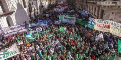 Importante paro y marcha de estatales a Plaza de Mayo