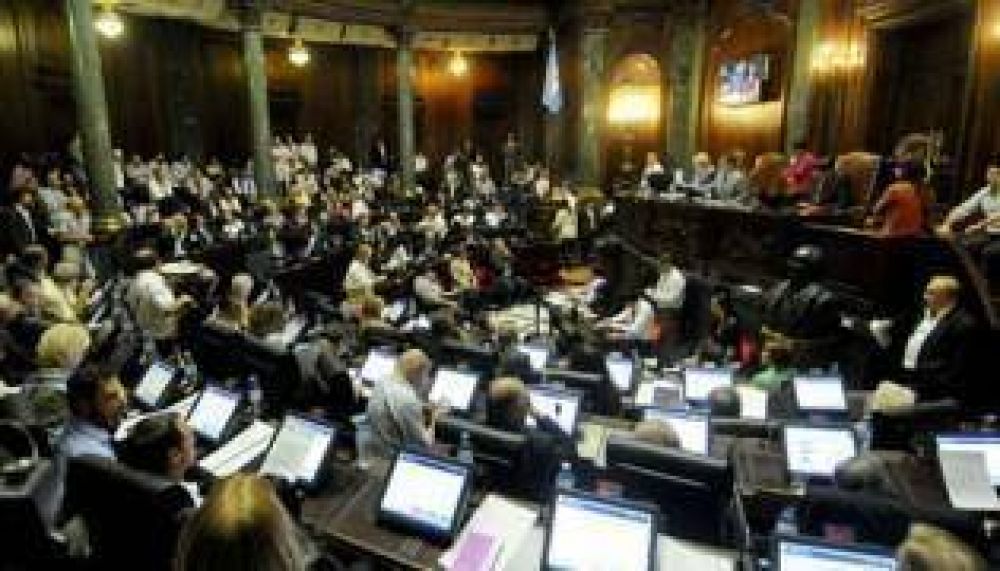 Tribuna Popular: la Justicia porte�a intim� a la Legislatura