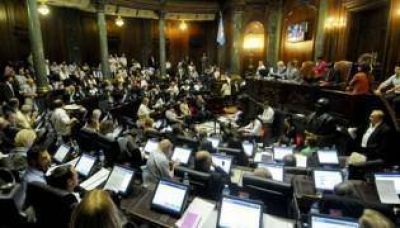 Tribuna Popular: la Justicia porte�a intim� a la Legislatura