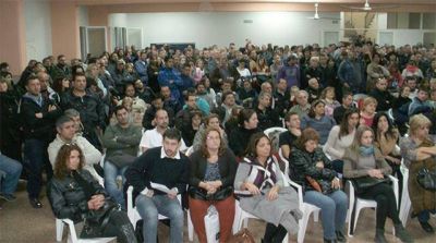 Municipales acordaron que habr� paro si se repite el pago desdoblado de sueldos