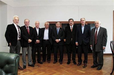 Crean un consejo para conseguir consenso sobre la suba de tarifas