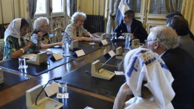Carlotto consider� que es una irresponsabilidad que Macri no quiera hablar de la �ltima dictadura