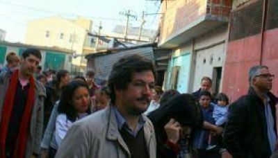 Nosiglia recorri� Los Piletones y pidi� su urbanizaci�n