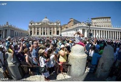 �El fuego de Jes�s nos ayuda a superar los muros y las barreras de hoy�, el Papa en el �ngelus