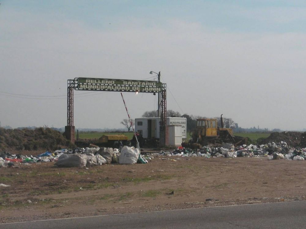 Trabajadores municipales impidieron el ingreso de los camiones de ASHIRA al Relleno Sanitario
