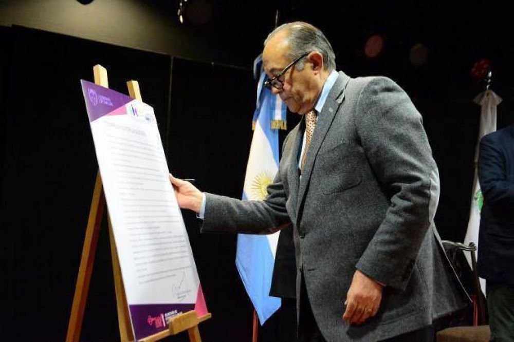 Adolfo Rodr�guez Sa� se sum� a la Red de Hombres Comprometidos por la Igualdad