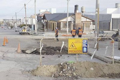 El Municipio contin�a con arreglos en intersecciones de la trama vial