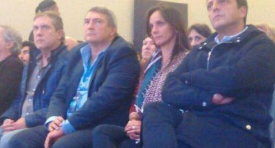 PALLARES DISERTO SOBRE REFORMA POLITICA EN LA CUMBRE MASSISTA