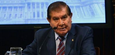 Pereyra gestiona para que no baje el precio local del crudo