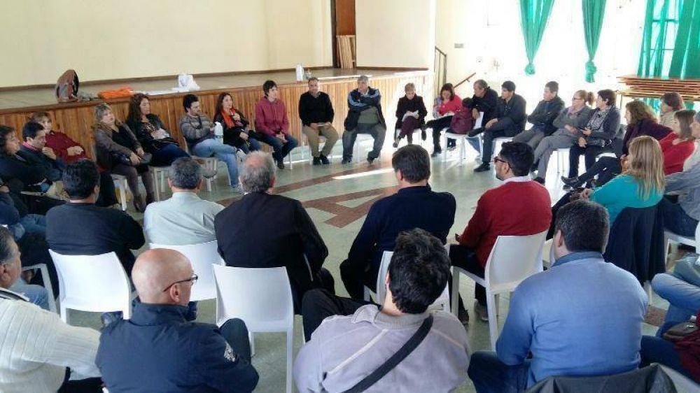 Se re�nen este martes los delegados de ATE para analizar la �ltima oferta salarial 