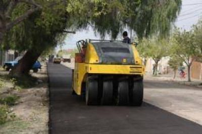 Con departamentos agrupados, licitaron el plan para pavimentar calles