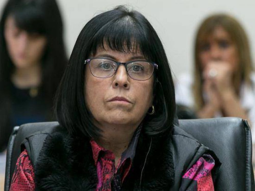 Liliana Mart�nez confirm� su candidatura a la presidencia de la UCR fueguina
