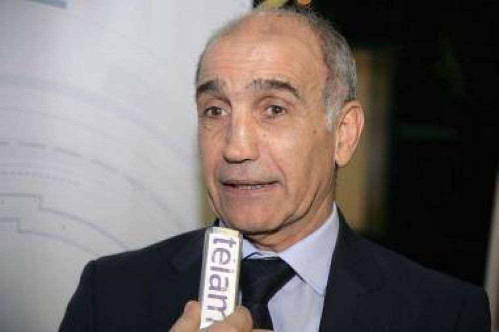 �El plan de obras p�blicas en la provincia dar� trabajo a m�s de 33 mil personas�, dijo Salvador