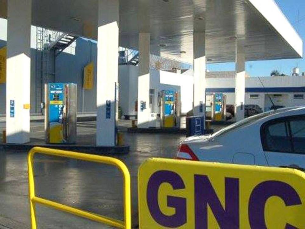 Los concejales citaron oficialmente a los estacioneros, por el precio del GNC