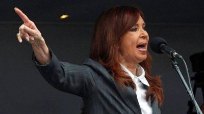 Dos fiscales pidieron indagar a Cristina Kirchner por corrupci�n