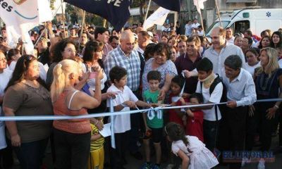 Fabi�n R�os inaugur� obras y anunci� m�s pavimento para barrios de la zona Norte