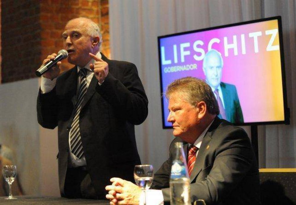 Miguel Lifschitz se despeg de las fuertes declaraciones del vicegobernador