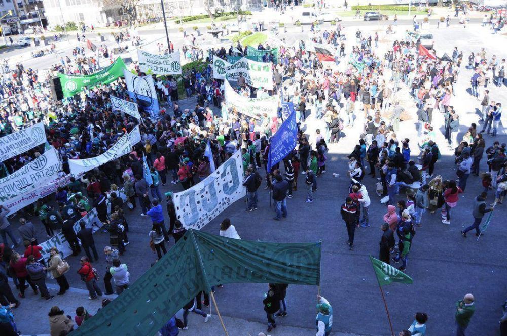 Paritarias: ATE considera la �ltima propuesta �insuficiente� y quiere �seguir negociando� 