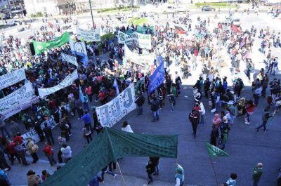 Paritarias: ATE considera la �ltima propuesta �insuficiente� y quiere �seguir negociando� 