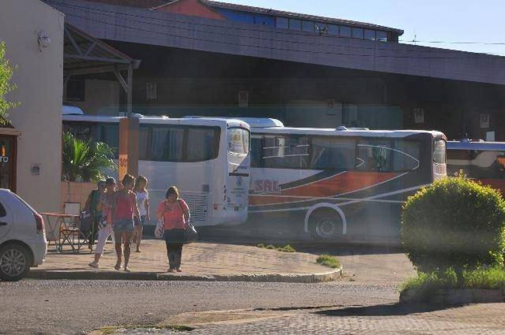 Otro golpe al bolsillo: los pasajes de colectivo de larga distancia suben un 26%