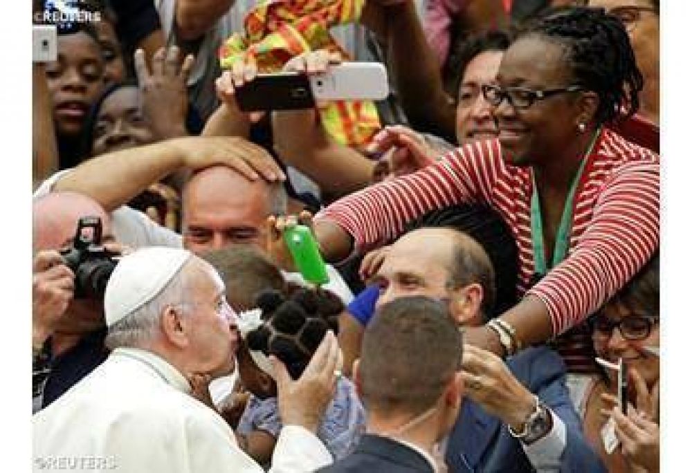 Jes�s nos ha ense�ado el camino a seguir y nos manda que lo llevemos a los dem�s, a �l, que es alimento que sacia y da vida