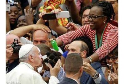 Jes�s nos ha ense�ado el camino a seguir y nos manda que lo llevemos a los dem�s, a �l, que es alimento que sacia y da vida