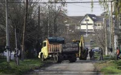Obras de saneamiento hidr�ulico en Agustoni