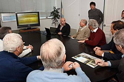 Personal del Inidep despej� dudas sobre el impacto ecol�gico del Cenidmar