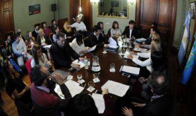 El l�mite a la reelecci�n de los intendentes, cada vez m�s cerca