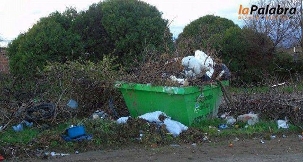 El Frente para la Victoria pide gestiones por contenedores colmados de basura en los barrios de Patagones