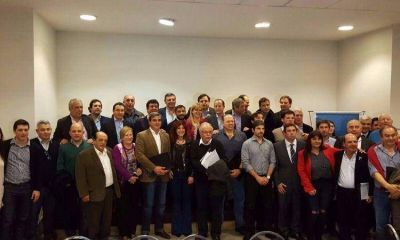 Cumbre en el Senado: el peronismo se junta pero no se une