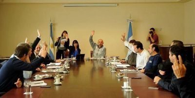 Avanza proyecto para frenar exaltaciones personalistas