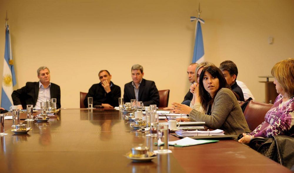 Piden la aplicaci�n en Neuqu�n de la ley del Plan Provincial Techo Digno