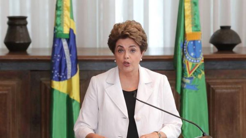 Dilma propone un plebiscito para adelantar las elecciones si es absuelta