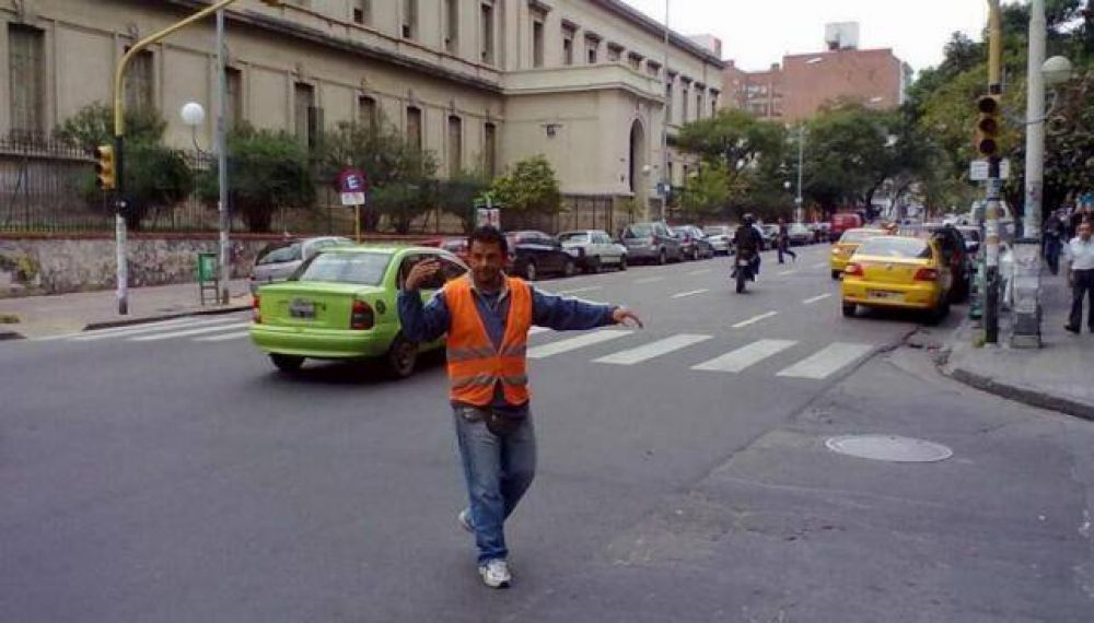 Mestre asegura que los naranjitas seguir�n en las calles