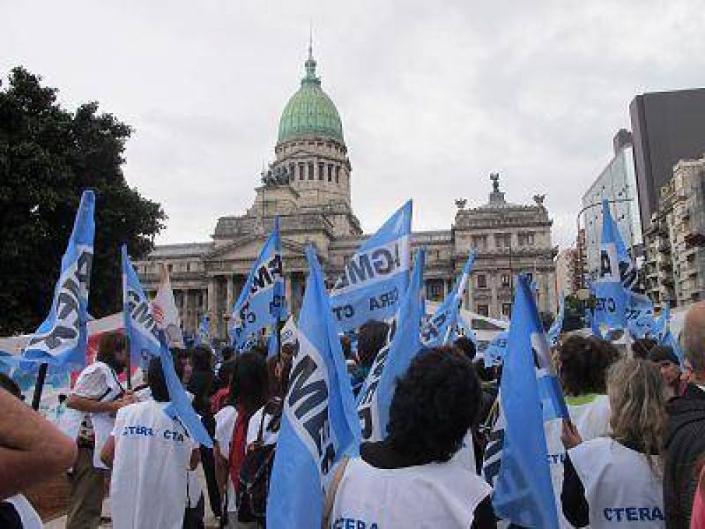 Agmer confirm� que adhiere a los paros y protestas convocadas por Ctera 
