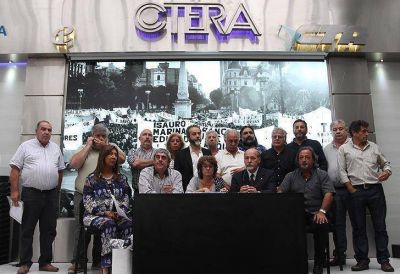 Docentes anuncian paro nacional para el 25 de agosto