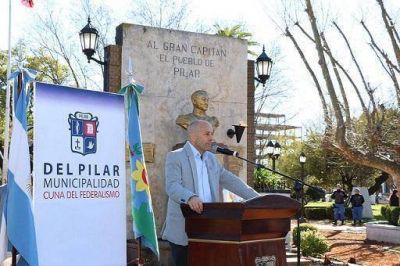 Pilar homenaje� a San Mart�n