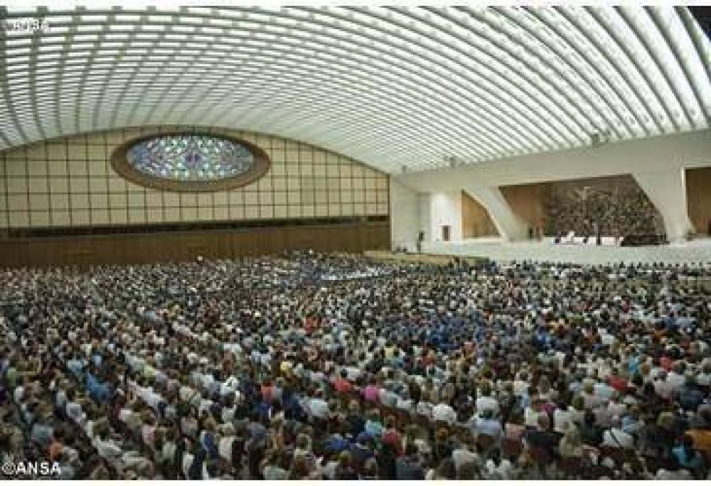 Catequesis del Papa: La Misericordia instrumento de comuni�n