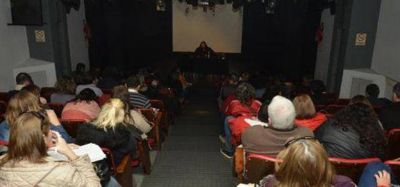 Recrudece el conflicto y docentes anunci� un paro para la semana pr�xima