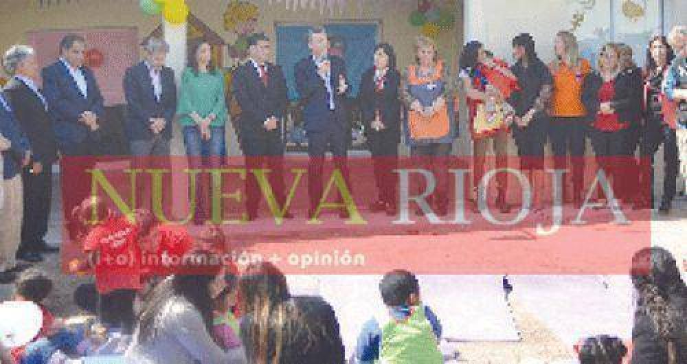 Macri y Casas inauguraron un Centro de Primera Infancia