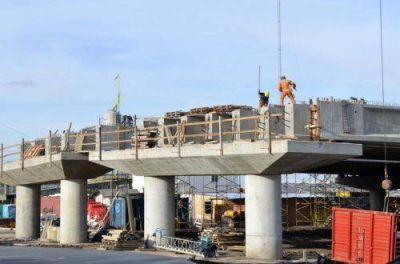 Ya edificaron 400 metros del carril central del Viaducto de La Noria