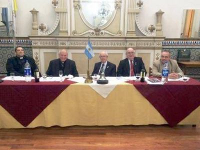 Rotary Avellaneda homenaje� a la Patrona de nuestro partido, la Virgen de la Asunci�n