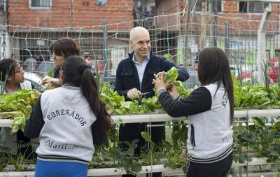 Larreta visit� la Huerta Escuela del Polo Educativo de Lugano