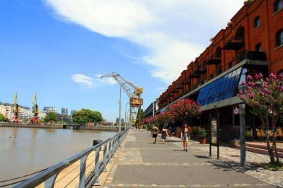 Sumar�n espacios verdes en Puerto Madero