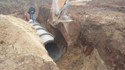 Obras de canalizaci�n y desag�es en Timb�es