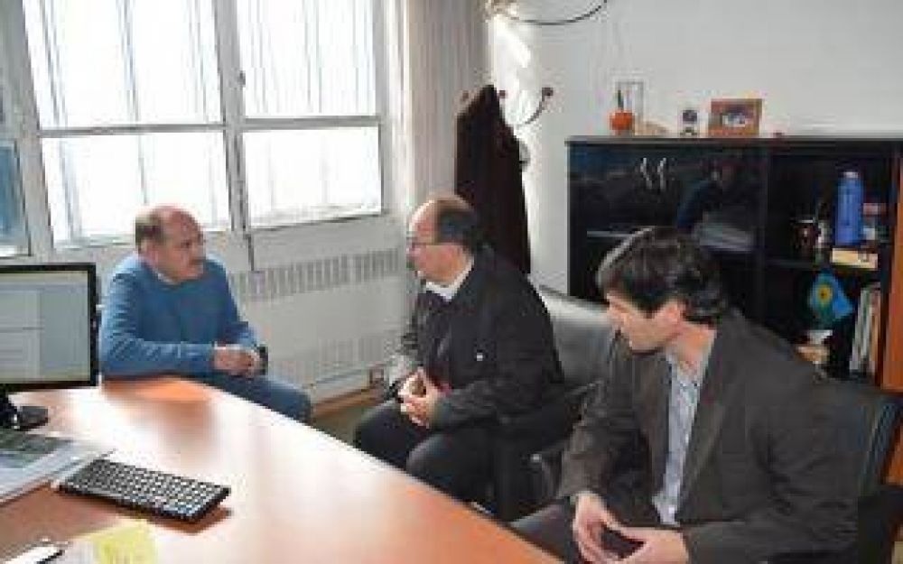 Saladillo: Salom�n firm� convenio para la 4� etapa de los desag�es pluviales